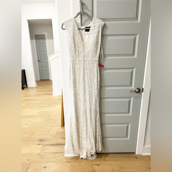 New Mac Duggal White Leaf Embroidered Beaded Gown - Picture 2 of 9